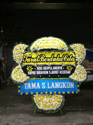 Papan Bunga Duka di Dadapsari