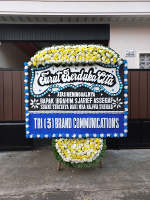 Papan Bunga Duka di Dadapsari